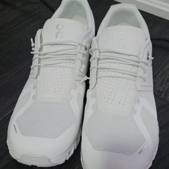 On Running sneakers - Picture 5 of 5